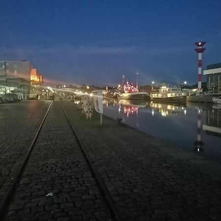 Familien Fewo Wohnung 1 Mit Kinder Spielecke Erdgeschoss An Der Muhle Am Wochenmarkt Bremerhaven Dış mekan fotoğraf