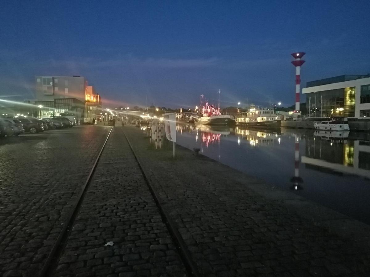 Familien Fewo Wohnung 1 Mit Kinder Spielecke Erdgeschoss An Der Muhle Am Wochenmarkt Bremerhaven Dış mekan fotoğraf